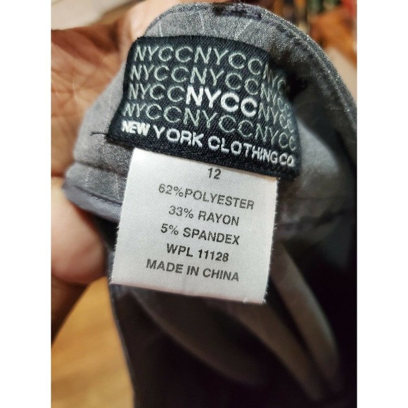 NewYork Clothing Women's Lined Gray Polyester Mid Rise Classic Bermuda Shorts 12 - Picture 1 of 11